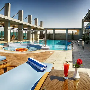 4* Otel Rose Park - Al Barsha, Opposite Metro Station